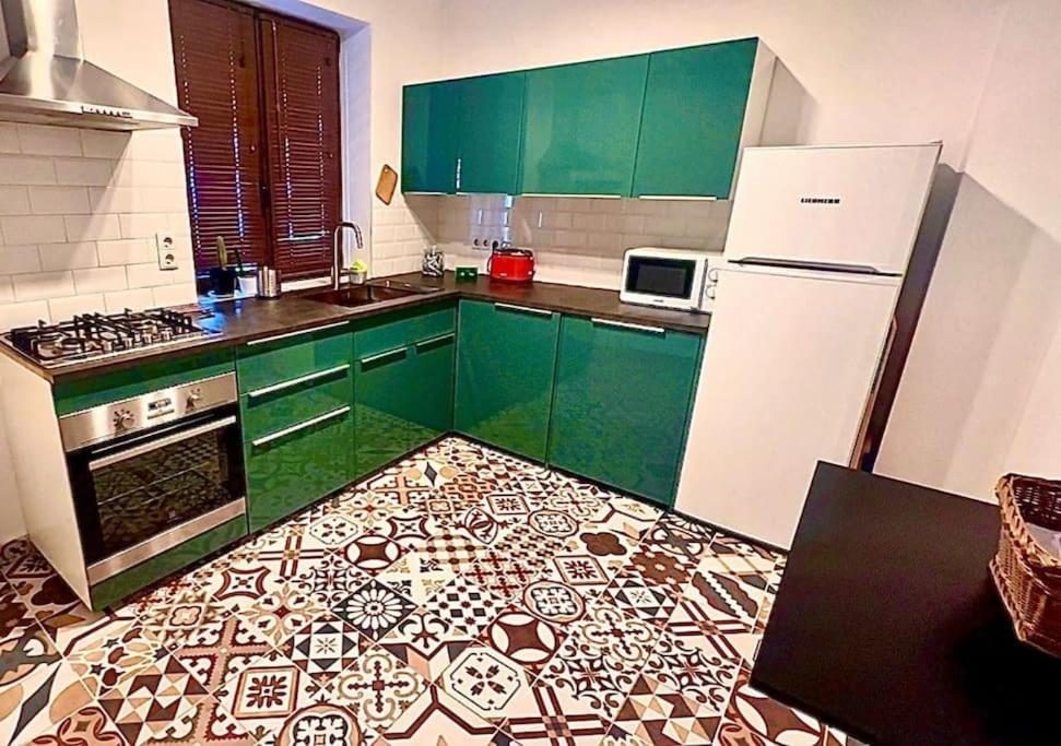Casa Curte Interioara, Centru Villa