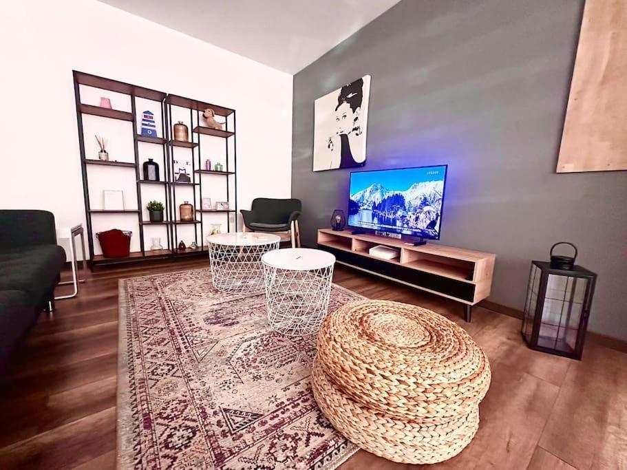 Casa Curte Interioara, Centru Villa *